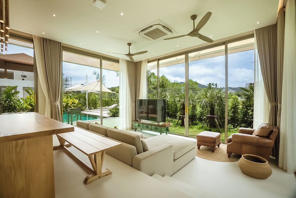 Akal Pool Villa 3BR near Laguna, Bangtao & Beach