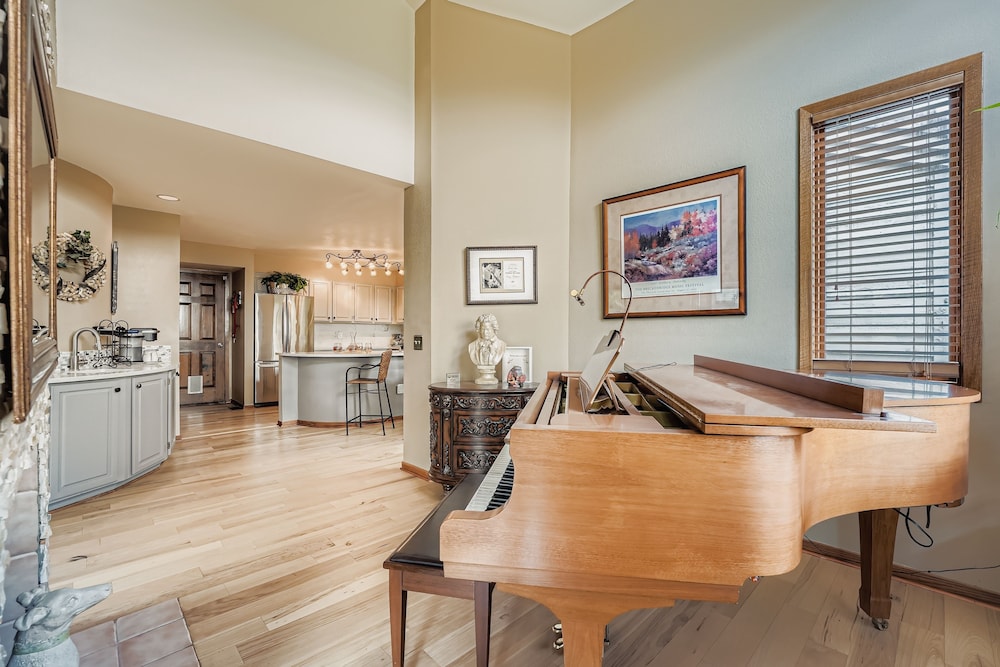 Chimney Creek 2 Bedroom Condo