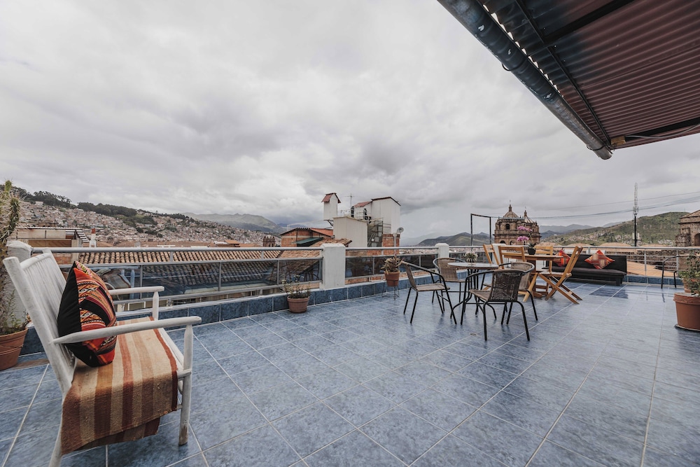 San Pedro Apartments