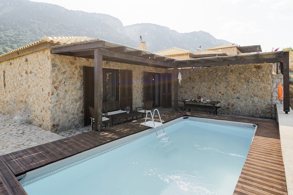Salakos Villas