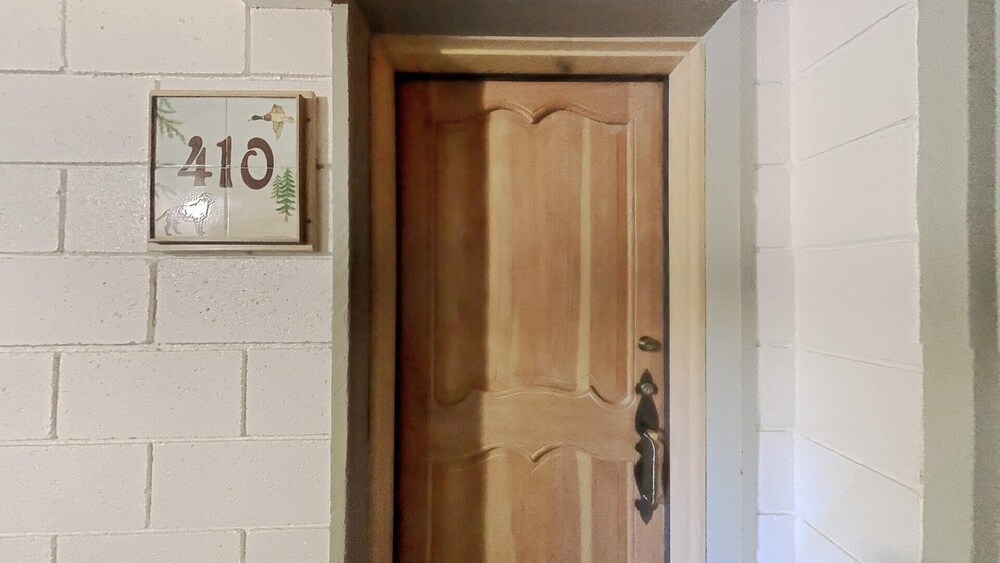 410 4 Bedroom Condo