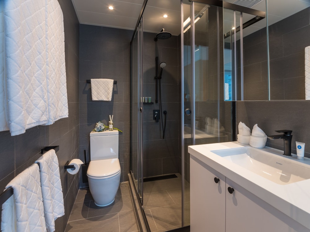 CHI Residences 138