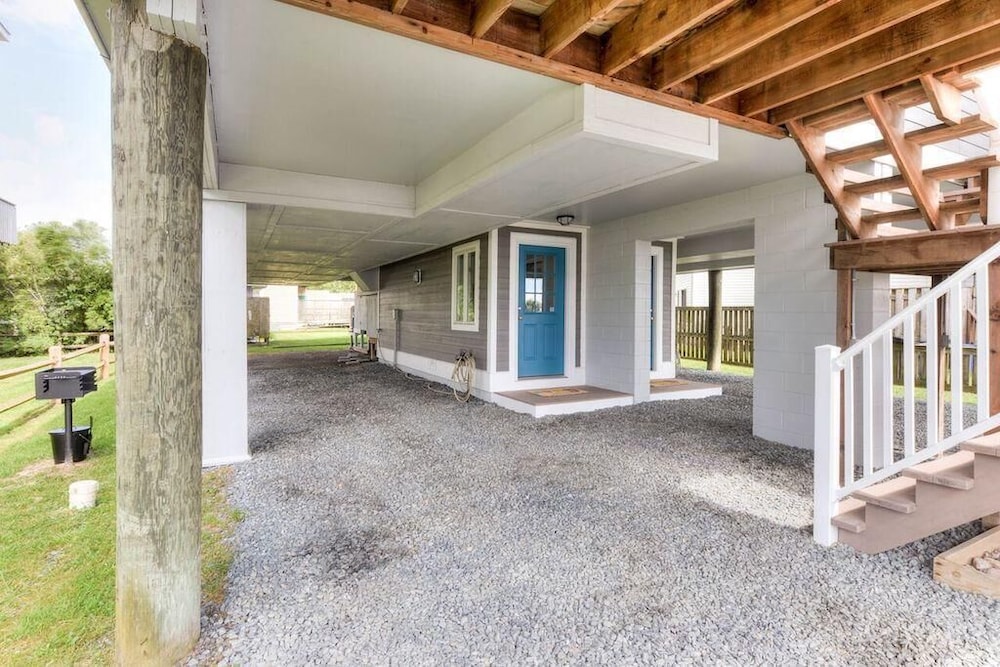 Bayard Avenue 2202a