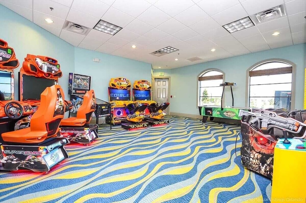 Sleeps 18! Family Retreat w/ Game Room, Pool, Resort Access Shadow Mountain