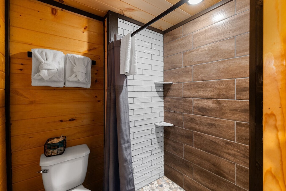 Summit Luxe Resort