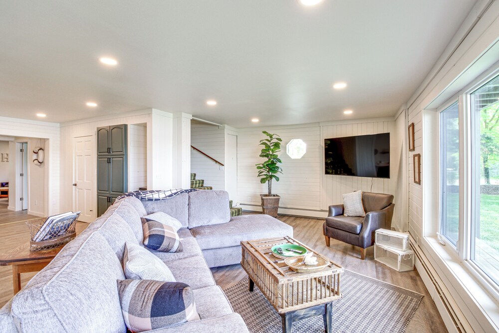 Private Beach: Lakefront Escape in Brainerd!