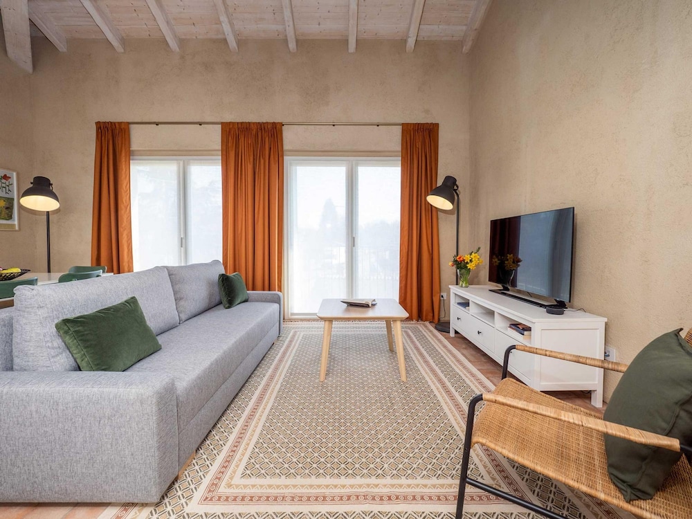 Green Lodge - Apartment 5 - 1 BR 1 Bath