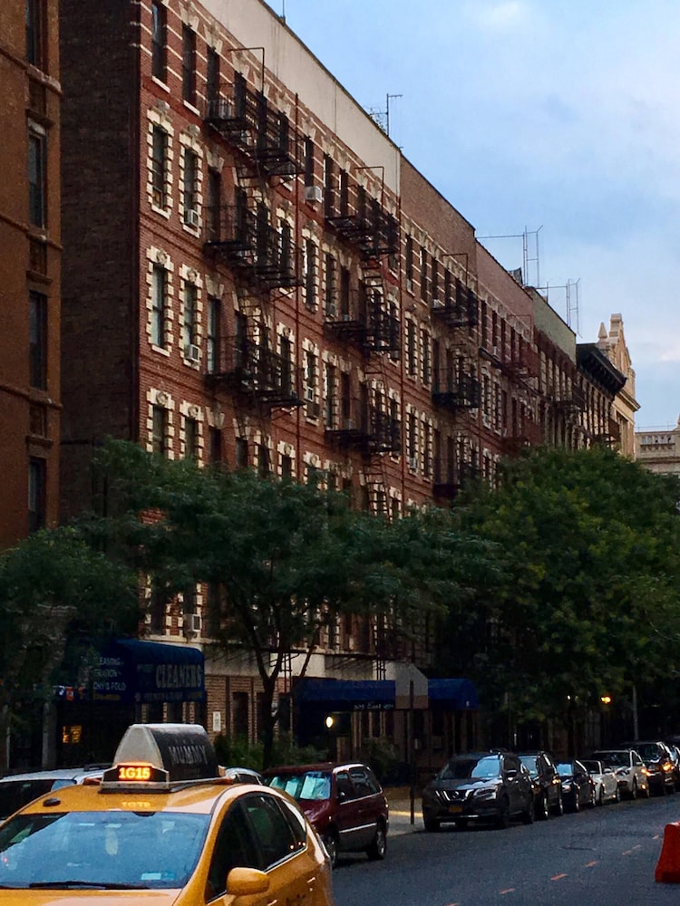 Stylish One Bedroom Apt on UES