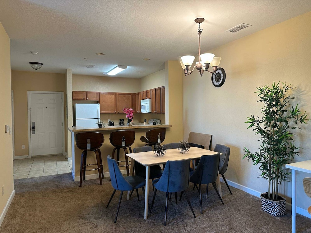 Cozy Condo Just a few Minutes From Disney
