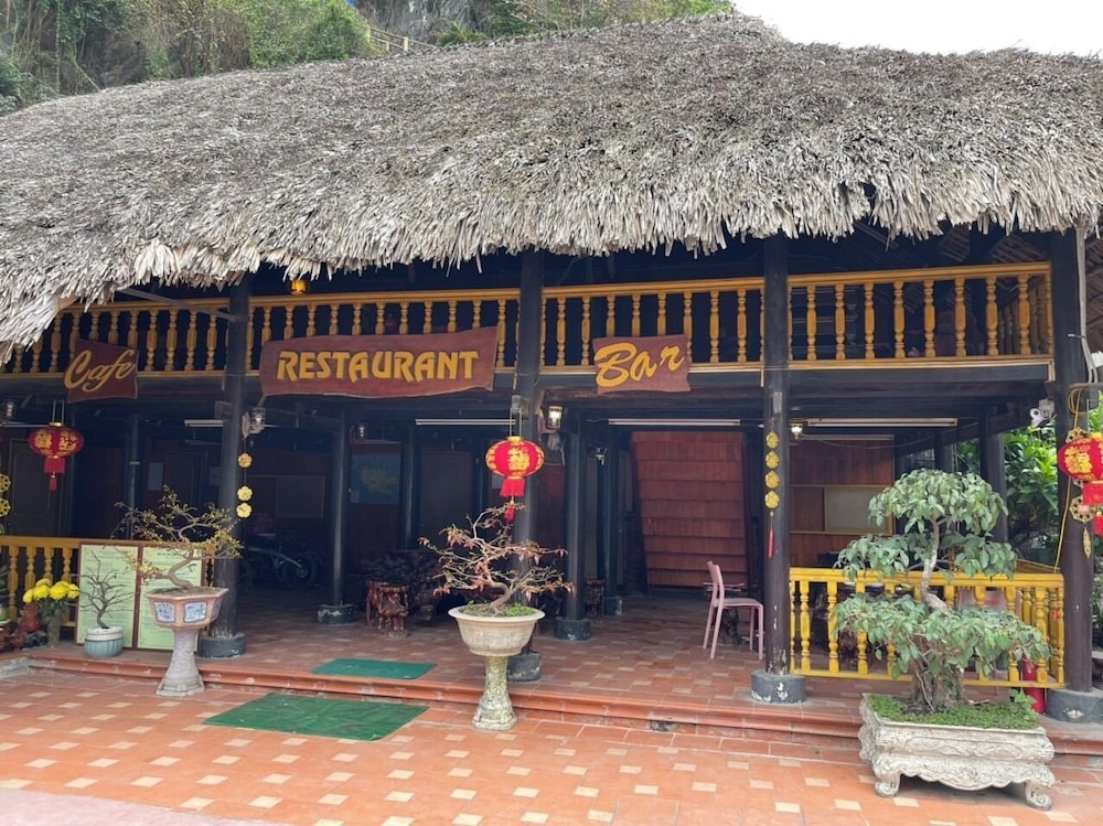 Cat Ba Mountain View