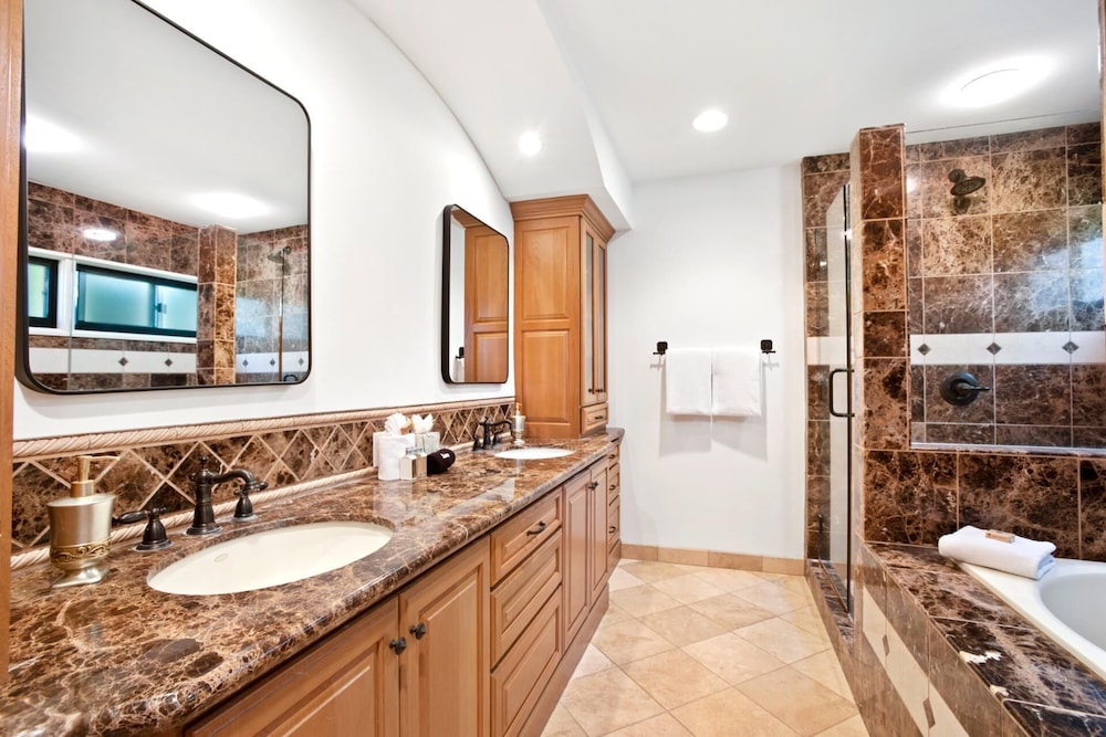 Kapalua Ridge Villas by KBM