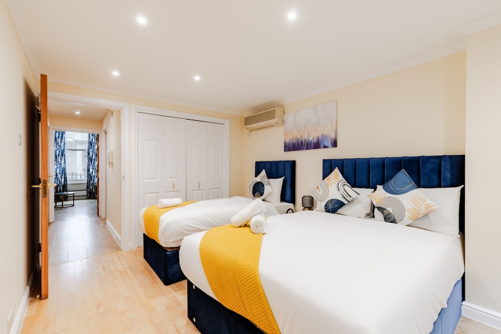 Comfy Apartments in Queensway