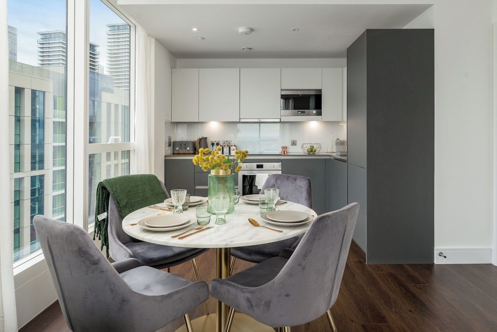 PREMIUM 2Bed in Canary Wharf with VIEWS