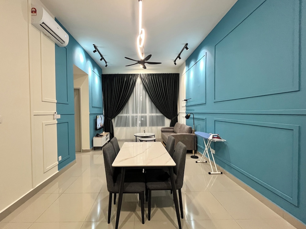 Amber Cove Melaka by Manhattan Group