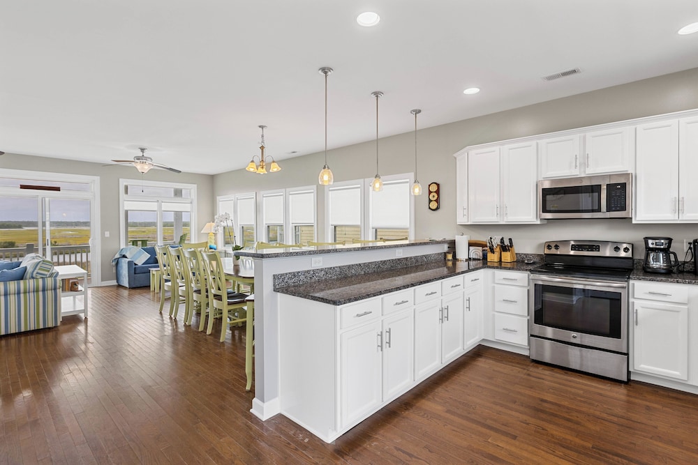 Palm Beach North by Topsail Realty
