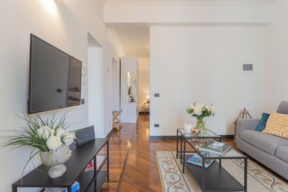 Lake Holiday Como by Rent all Como