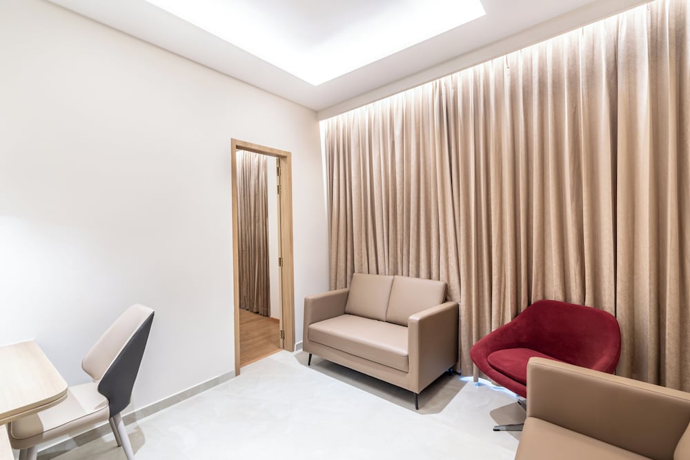 Hotel Lenexa By Bestinn Leisure