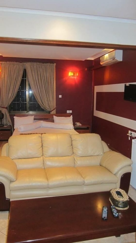 Mombasa Family Lodge view 5