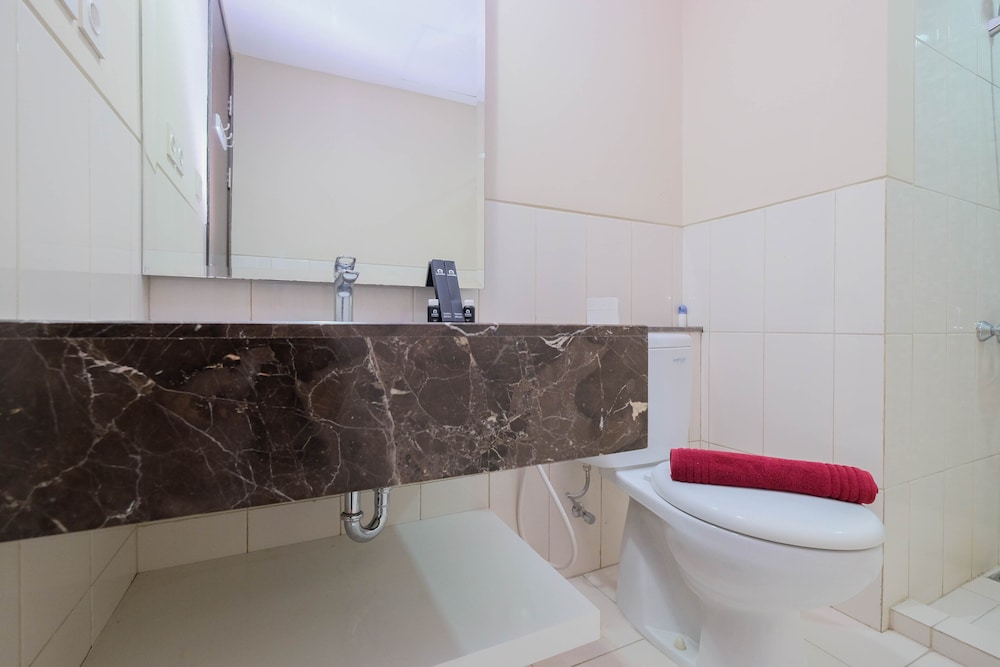 Nice And Cozy Studio Apartment At Nine Residence view 3
