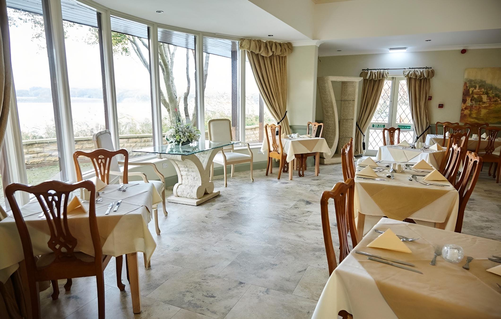 restaurant