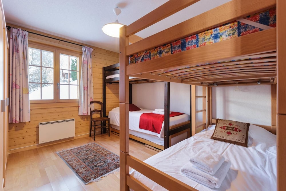 Montebello - Cozy Classic Swiss Chalet With Stunning Views