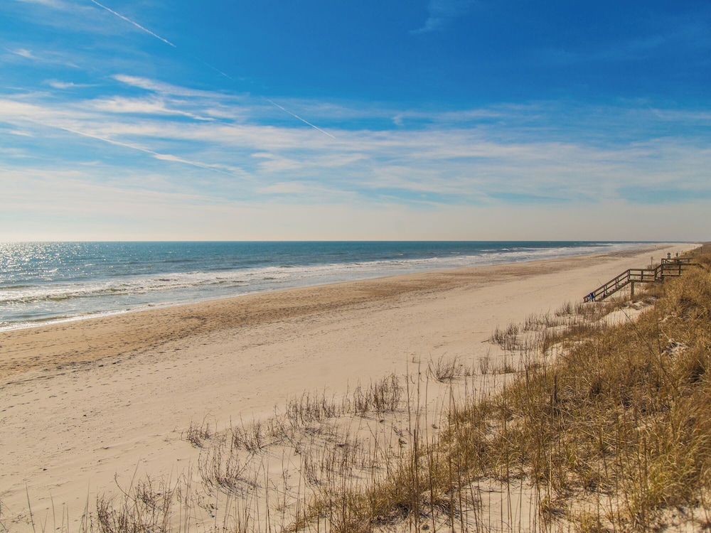 Sunshine Daydreams by Topsail Realty