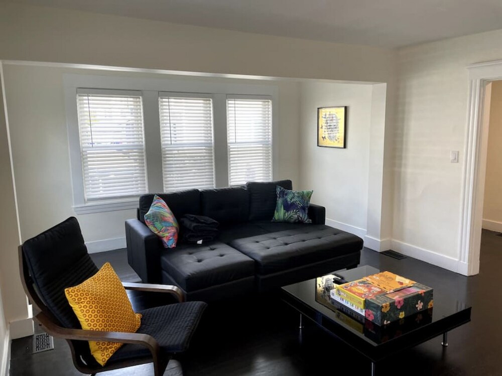 Modern Two Bedroom Condo - Near Boston