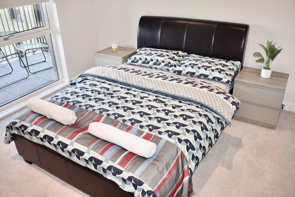 Impeccable 1bed Apartment in the Heart Ofgreenford