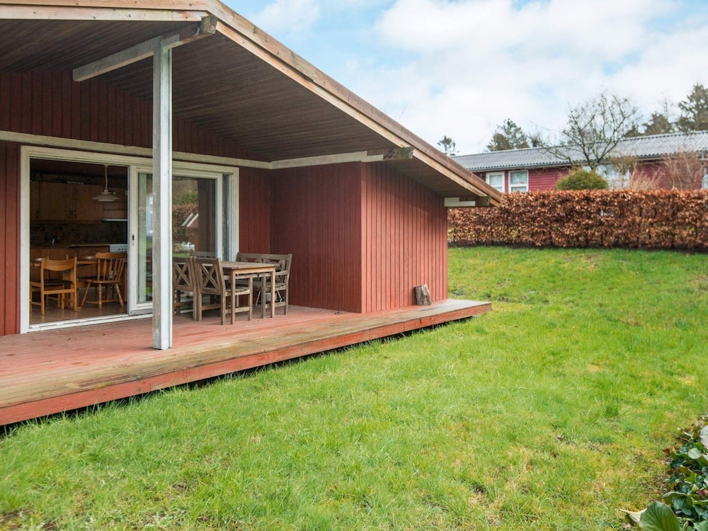6 Person Holiday Home in Farvang