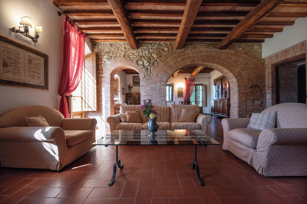 Green Hill Apt In Tuscan Countryside