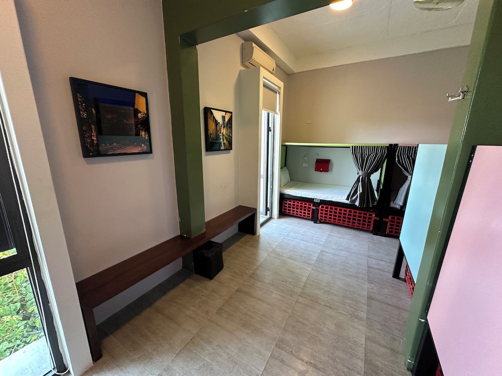 Photo 28