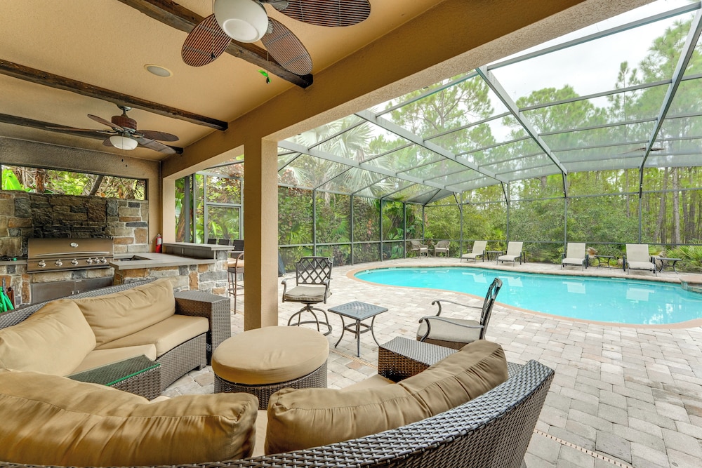 Themed Rooms, Pool & More! Custom Davenport Villa