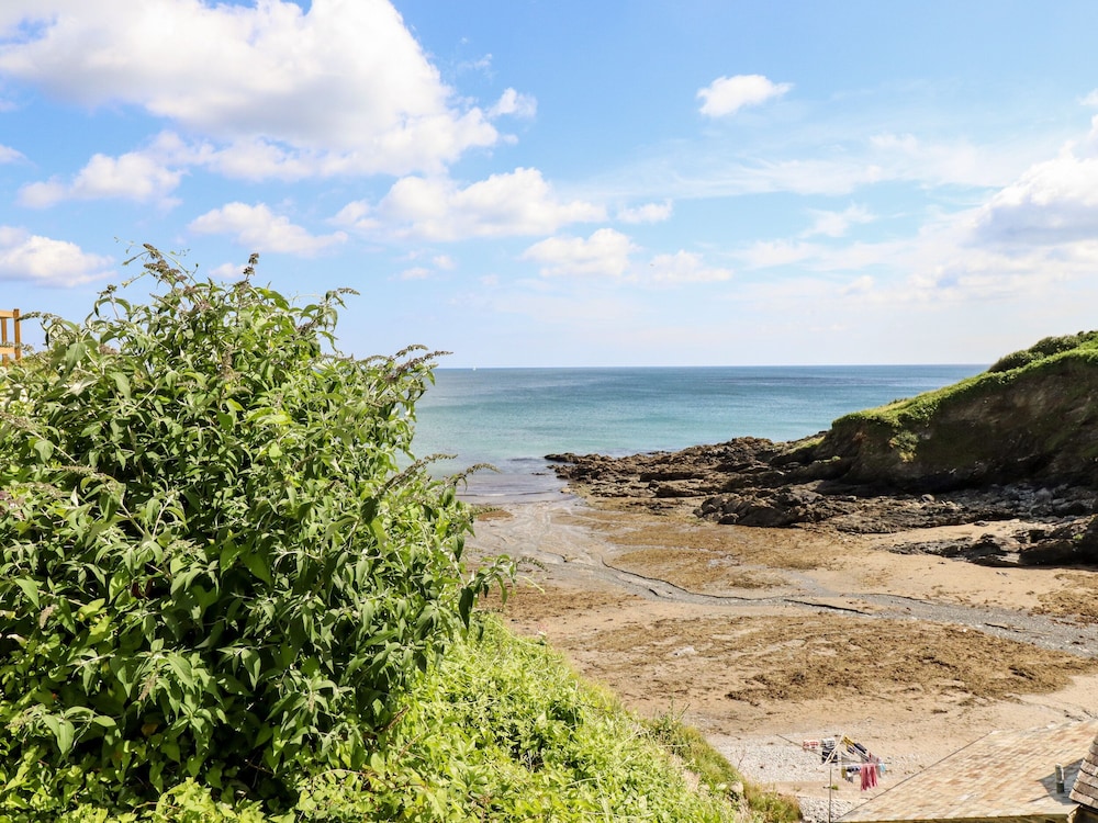 2 Cliff Cottages