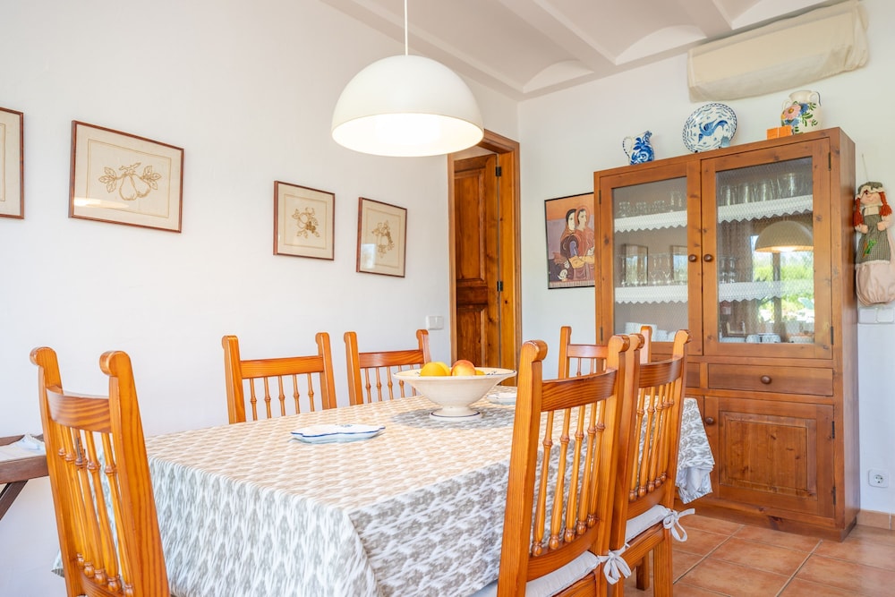 Reynes in Mallorca With 3 Bedrooms and 2 Bathrooms