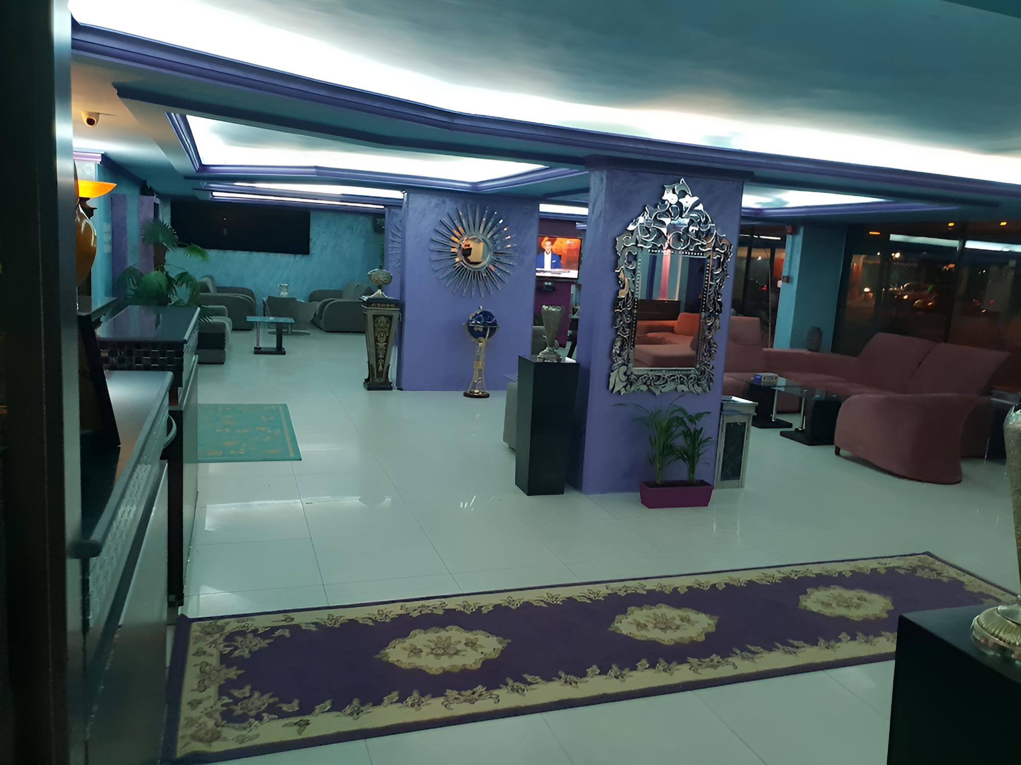 Sky Hotel