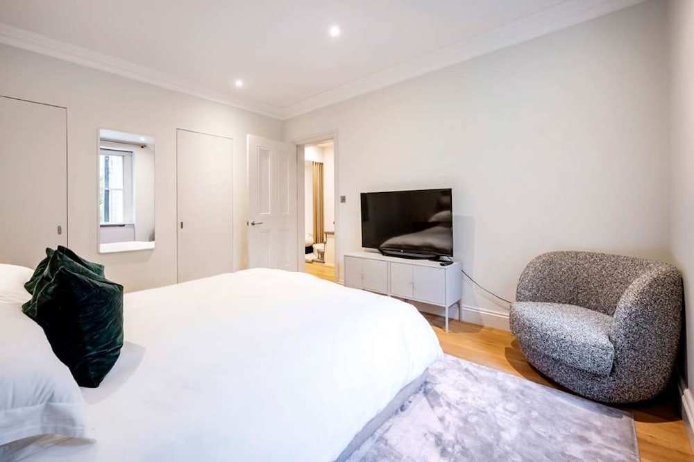 Kensington High Life- by Out of Office Lifestyle