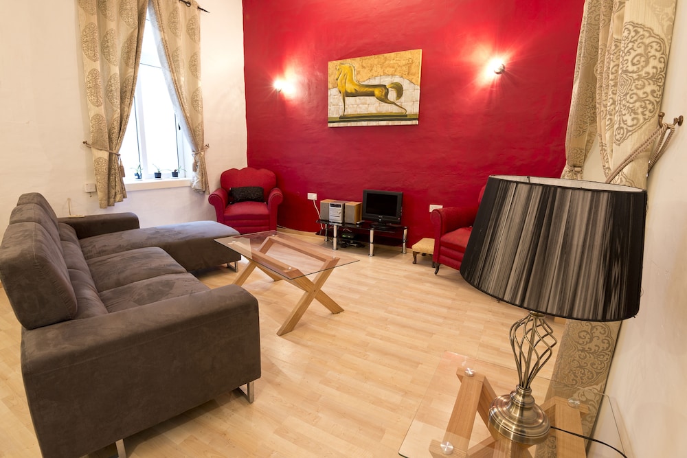 Hotel Valletta Arch Apartment - Image 1