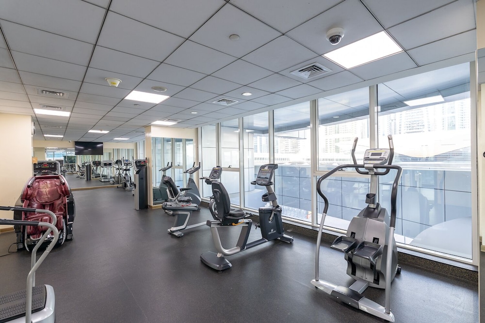 Dubai Marina - Stunning Huge 4 Bedroom Apts Near JBR - Gym - Pool - Parking by Sojo Stay