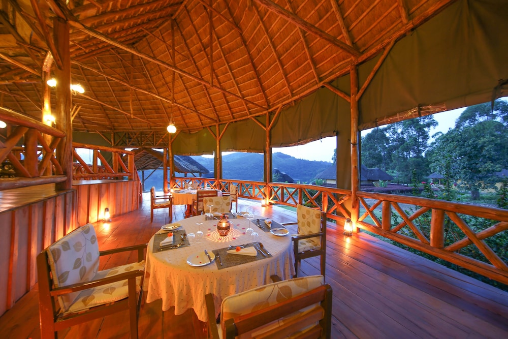 Crater Safari Lodge