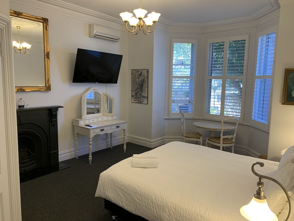 Arundel's Boutique Accommodation