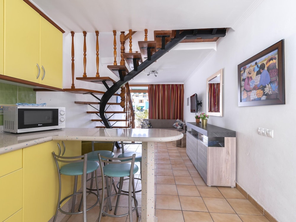 Blissful Holiday Home in Maspalomas With Swimming Pool photo 4
