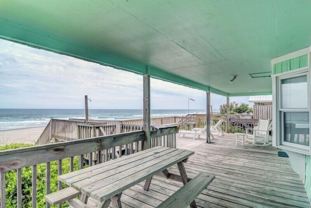Bright's Beach Front by Topsail Realty