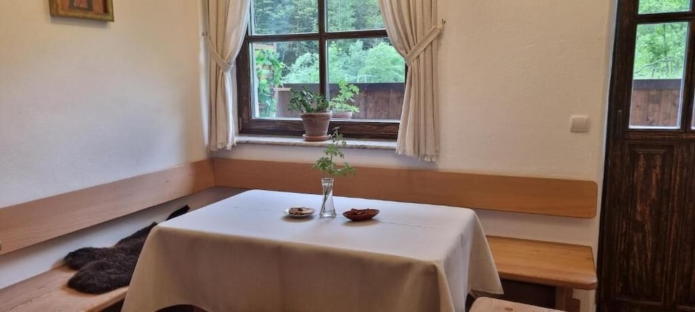 Apartmaji Pod macesnovo streho