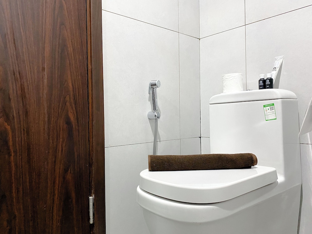 Good And Homey Studio Lrt City Bekasi Apartment