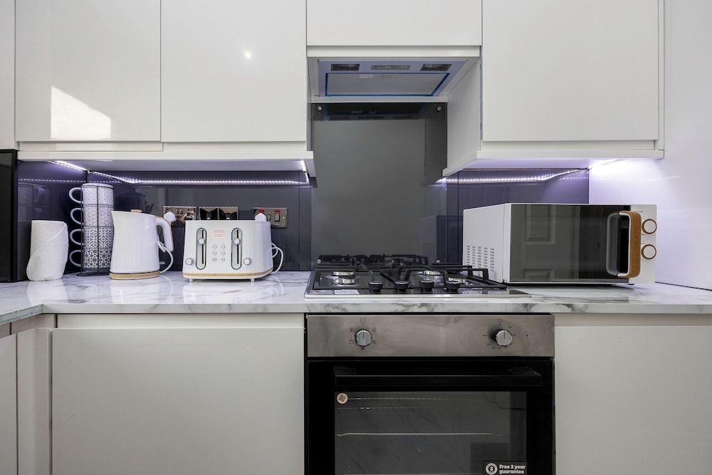 Brighton - Apartment - Sleeps 4 - Balcony
