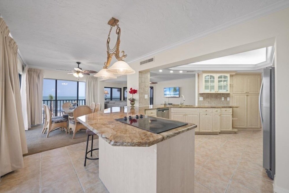 Pointe Santo A24 3 Bedroom Condo