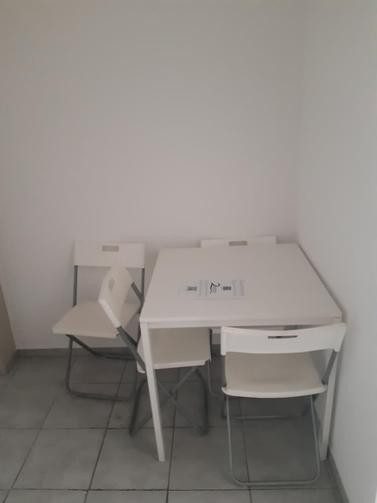 2-Rent Group Hostel Apartments SEN14