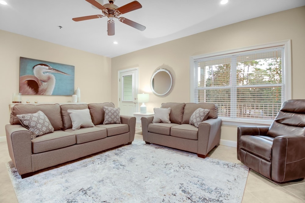 Laguna Breeze Unit C