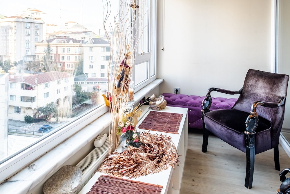 Vibrant Flat in Atasehir With Central Location