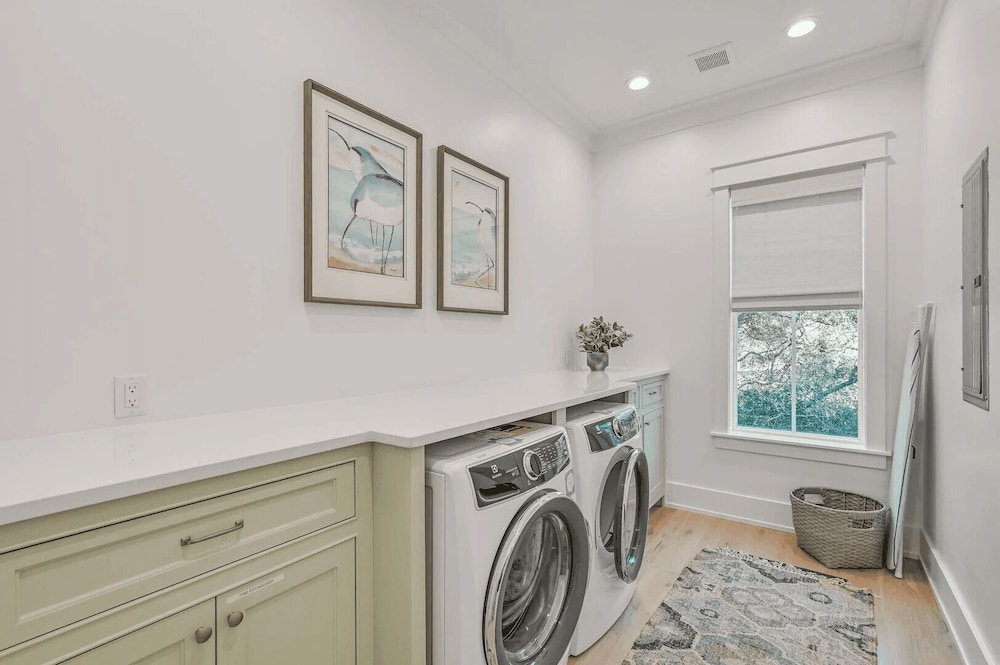 Sunset Pointe 30A by Avantstay Gulf Views, Carriage, Pool